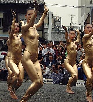 nude girls painted gold