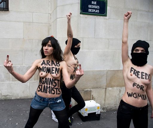 nude-against-islamists